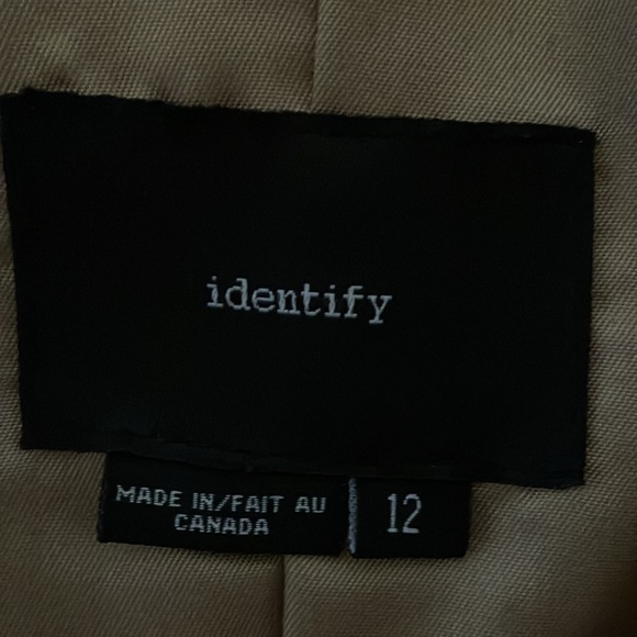 Size 12 Camel colored leather blazer - Picture 4 of 5